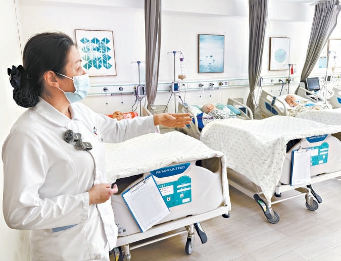 “医养结合”的护理院解决了重症老人照护难题。 “医养结合”的护理院解决了重症老人照护难题。