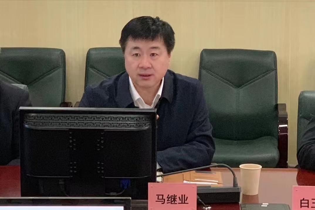调研会现场-2.jpg 调研会现场-2.jpg